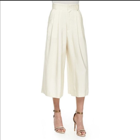 Alice + Olivia Pants - Alice + Olivia High Waisted Wide Leg Cropped Culottes / Dress Pants. Size 2.